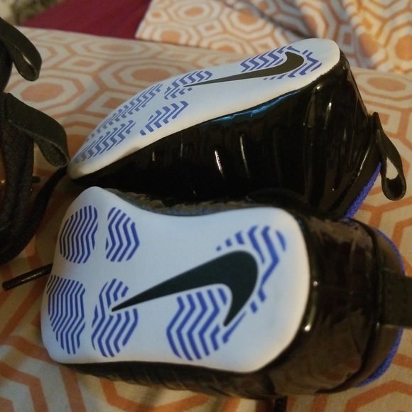 Foams - Picture 8 of 8